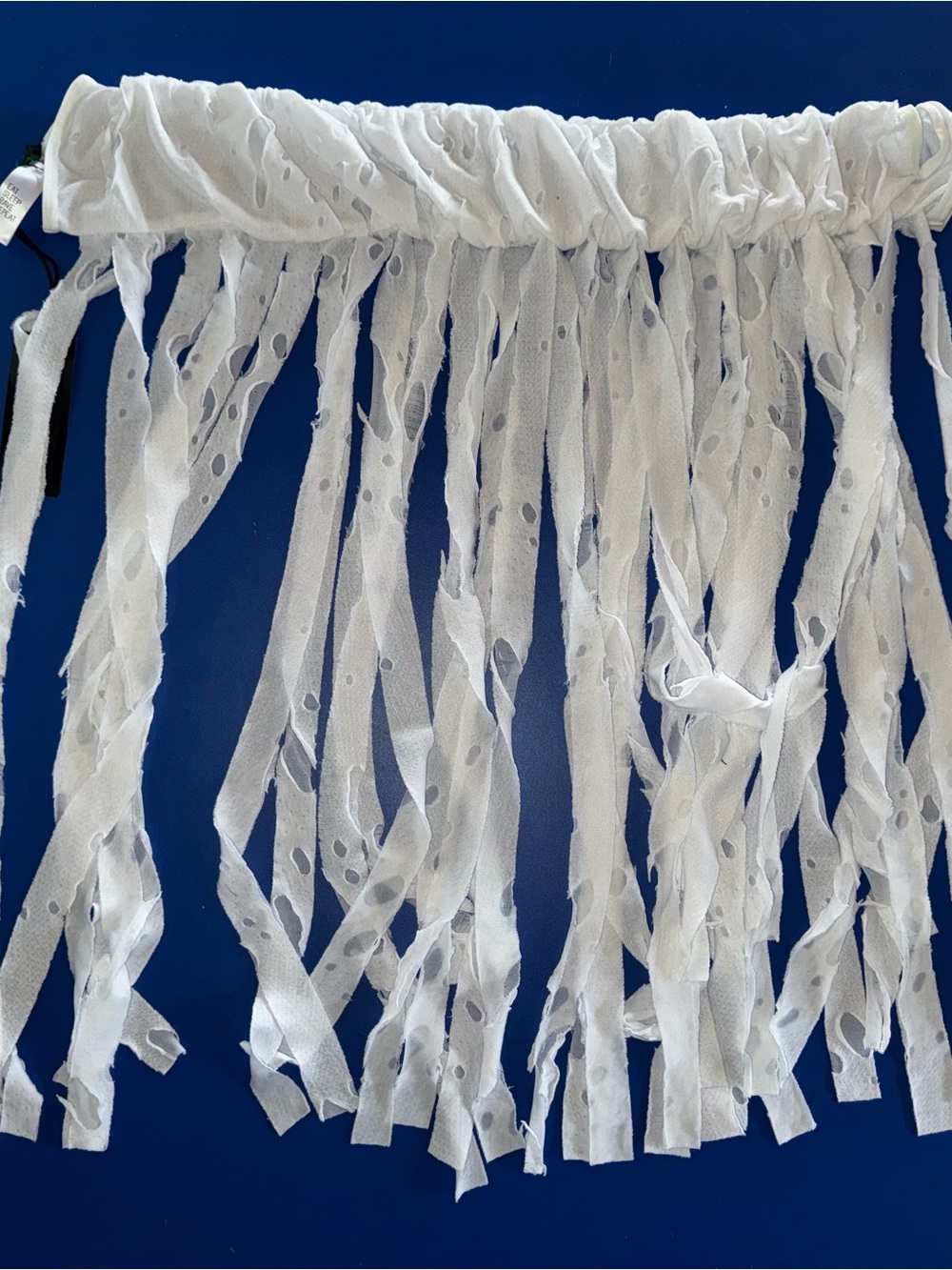 Dolls Kill White Fringe Arm Sleeve - Picture 4 of 5